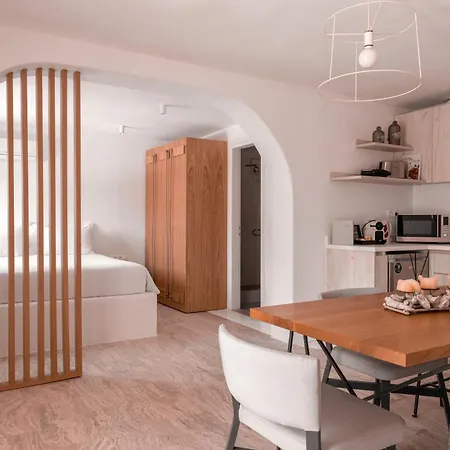 وأجنحة سينسيز الفاخرة 5* Elia (Mykonos)