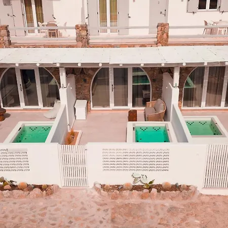 وأجنحة سينسيز الفاخرة 5* Elia (Mykonos)